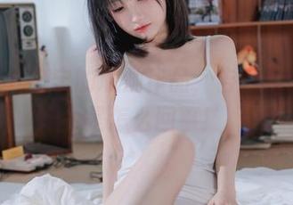 看看樱井宁宁的瑜伽作品，告诉我她的cos是怎么回事！
