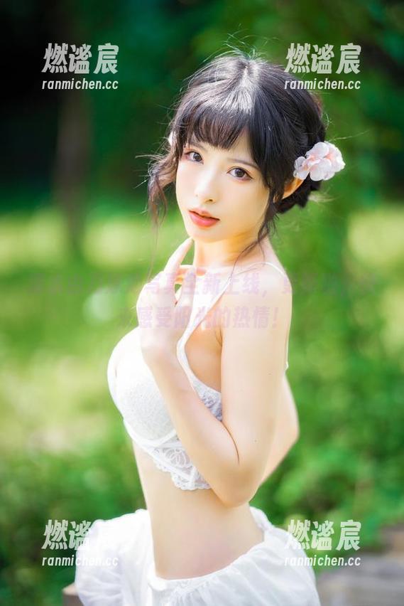 清水由乃 清水由乃泳池写真全新上线,更新啦,快来感受阳光的热情!