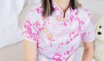 物恋传媒 – 打卡新图库！Elise白色棉袜魅力四射，真是不容错过的‘袜’颜！