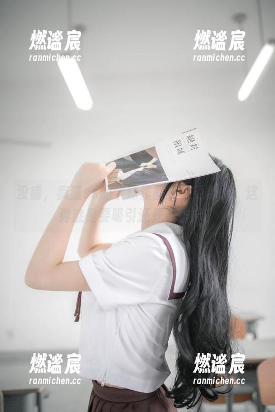 疯猫ss 没错,疯猫ss的学妹作品集又更新了,这到底是要吸引还是要诈尸?