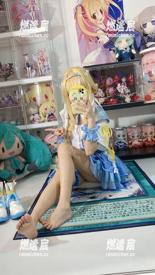白栎Shirly “白栎Shirly的双马尾写真图册,看看这活力四射的样子,谁说岁月无情?”内心有点小振奋。