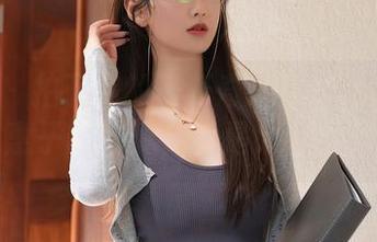 秀人网 – 拍下你的圣诞奇遇：Mieko林美惠子的写真，真是太有趣了