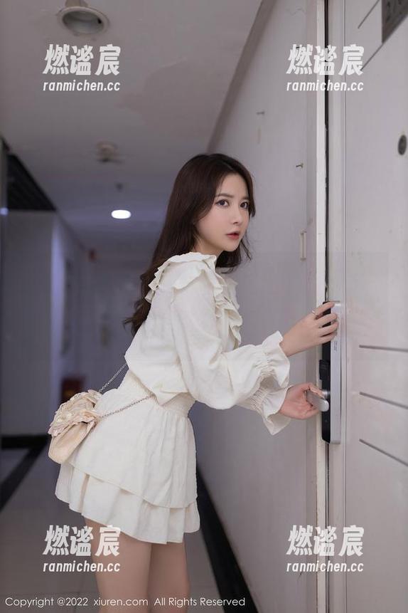 秀人网-Mina米娜 秀人网 - 这一波Mina米娜的睡衣美图合集简直是梦幻情境,让我感受到了生活的美好!