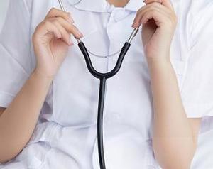 秀人网 – 伊小七MoMo与粉色的奇妙碰撞：原图与图片，简直是视觉的少女心爆表！