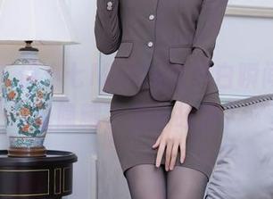秀人网 – 伊小七MoMo的黑白瞬间，原图里隐藏了多少故事？