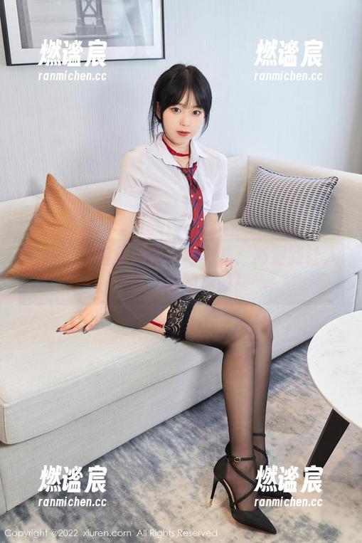 秀人网-唐翩翩 秀人网 - 唐翩翩修女写真集:高清到让人怀疑人生的美丽!