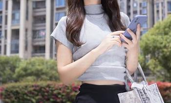 秀人网 – 子纯儿的JK美图，不只是照片，简直是壁纸里的小宇宙！