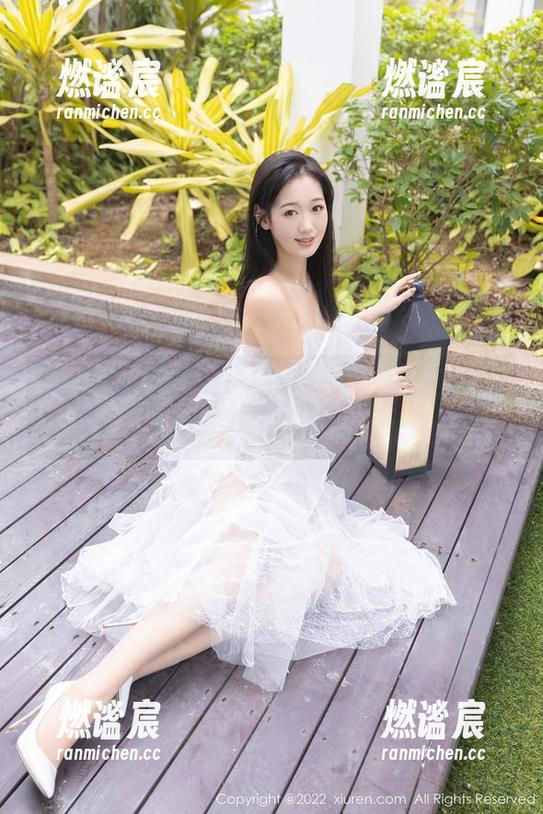 秀人网-容容容Alice 秀人网 - 翻看容容容Alice的毛衣图片,福利多到让人心动