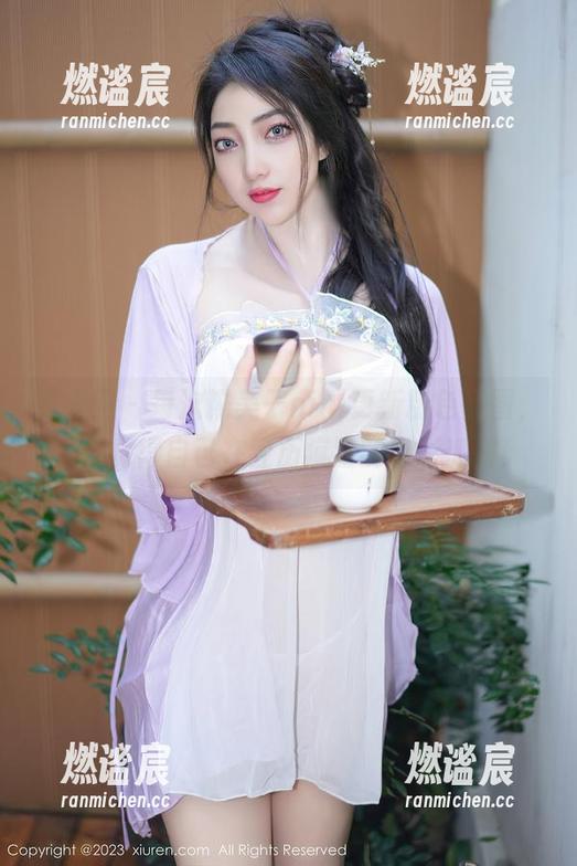 秀人网-糯美子nini 秀人网 - 每次糯美子nini更新粉色美图,我都觉得自己在经历疯狂的色彩派对!