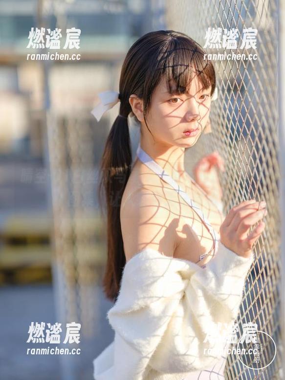 稚乖画册 晴空-01白丝双马尾jk:稚乖画册的定制图集,让人爱得无法自拔