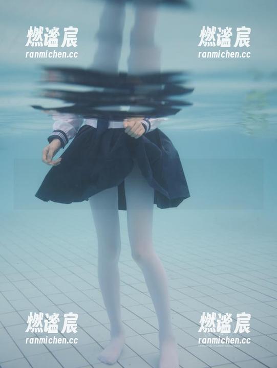 紧急企划-见希w 紧急企划 - 见希w的办公室写真合集:看她如何在工作中释放魅力!