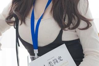紧急企划 – 一场无法抗拒的视觉约会：龙崎聆音礼服全集下载！