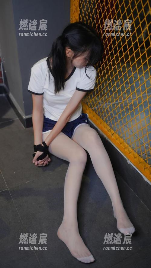 紧急企划 潜入紧急企划的水下风光,带你发现未曾见过的写真资源。