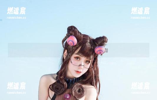 芊川一笑MNK 小红帽的故事,在线美图里,芊川一笑MNK带你一起散步!