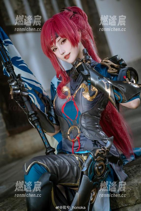 花兮_honoka 黑白写真与定制的完美结合,花兮_honoka让我想起了那些黄昏的时光,酸酸甜甜。
