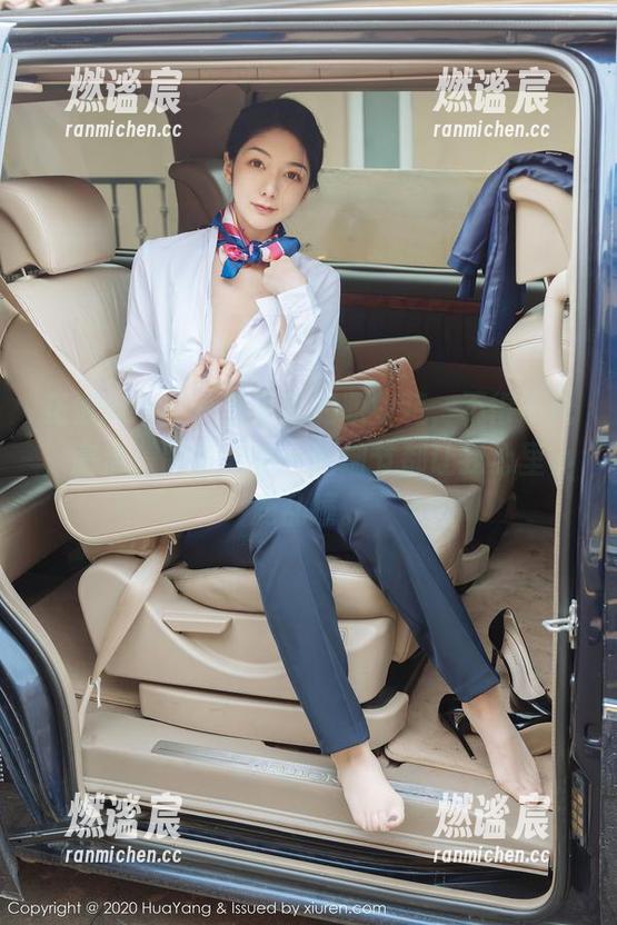 花漾show-方子萱 花漾show - 方子萱的职业装,不得不说,高清美图里的每一丝细节都让我心里小鹿乱撞。
