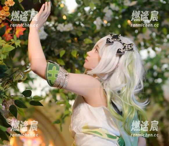 莱可Raika 莱可Raika白衬衫合集:怎么会有这么多白色,目的是要我失眠吗?