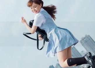 菠萝社 – AngelaLee李玲与泳池:图包更新，隐约透出的夏日情愫