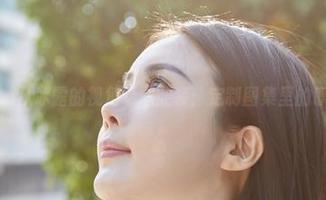 蜜桃社 – 从冰露的视角看职业装：定制图集里的职场幻想