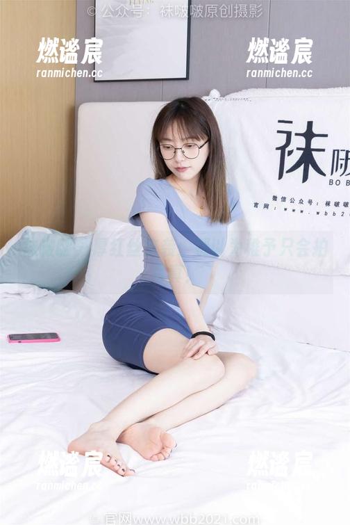 袜啵啵-稚予 袜啵啵 - 厚红丝来袭:别以为稚予只会拍写真!