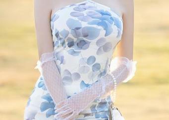 语画界 – 芝芝booty的咖啡厅外拍图包分享：这里的光影竟然比我心情还动人！