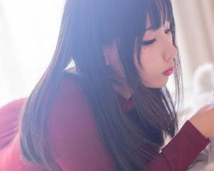 雨波_HaneAme的吊带写真，套图里的小调皮