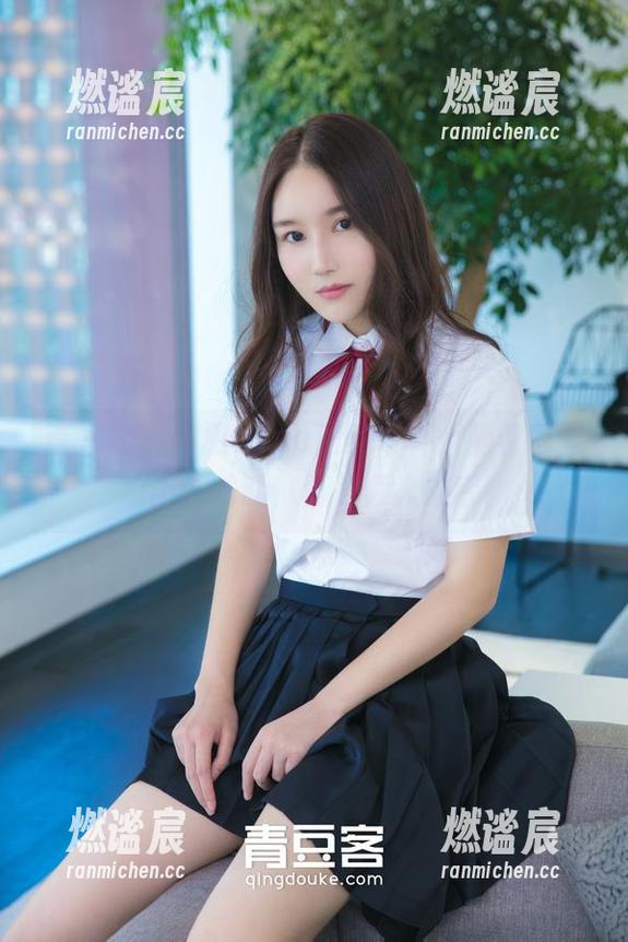 青豆客-宛恩miyu 青豆客 - 宛恩miyu居家写真:躺着也能拍出艺术感,真是懒人福音!