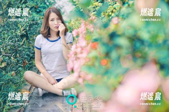 青豆客-王明明 青豆客 - 谁说镂空只是一种形式?王明明最新作品集告诉你,感觉才是真正的王道!