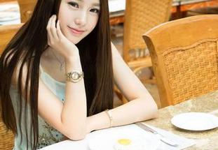 青豆客 – 双人的默契，原图告诉我颖莹儿YY心里在想啥