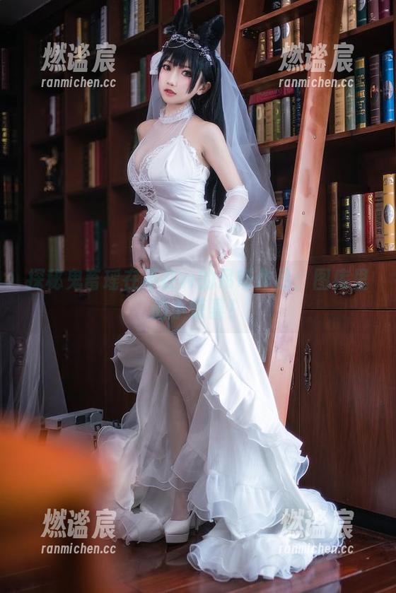 鬼畜瑶在不在w 探秘鬼畜瑶在不在w的吊带作品:图库里的小惊喜!