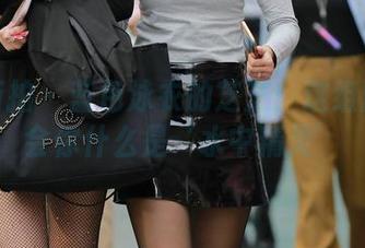魔镜街拍 – 蓝色泳衣的芝芝：这组图片教会你什么是‘水中精灵’