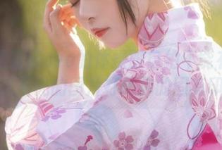 谁说黑猫猫ovo的体操服自拍不能有趣？这张无圣光的图片打破你的固有印象！